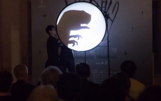 藍羽毛魔術娛樂 ｜ 魔術表演 ｜ 尾牙春酒 ｜ 尾牙表演 ｜ 節慶活動 ｜ 手影表演 ｜ 手影 ｜ 魔術師 ｜ 客製化魔術表演